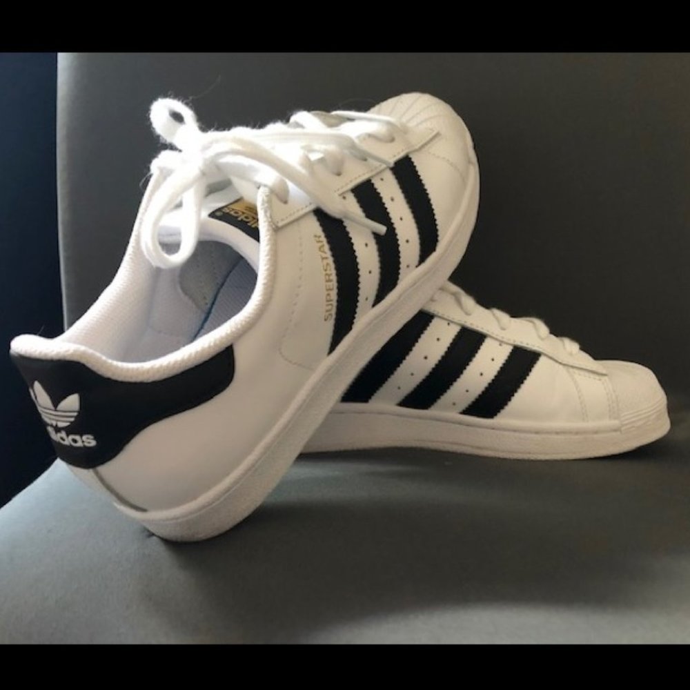 Adidas Originals Superstar Women Tennis Shoes B/W